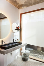Lade das Bild in den Galerie-Viewer, SQUID window textile film in bathroom color bone opaque